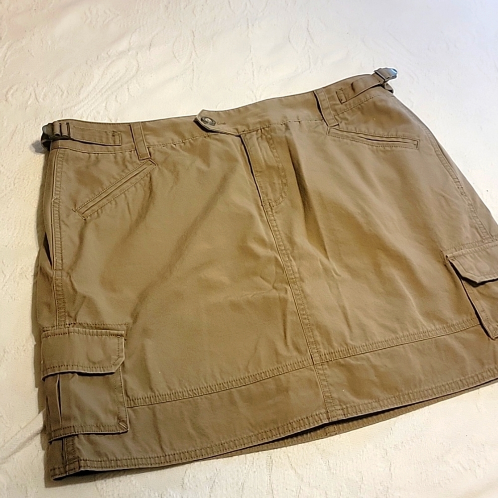 Sonoma Skort Sz 16